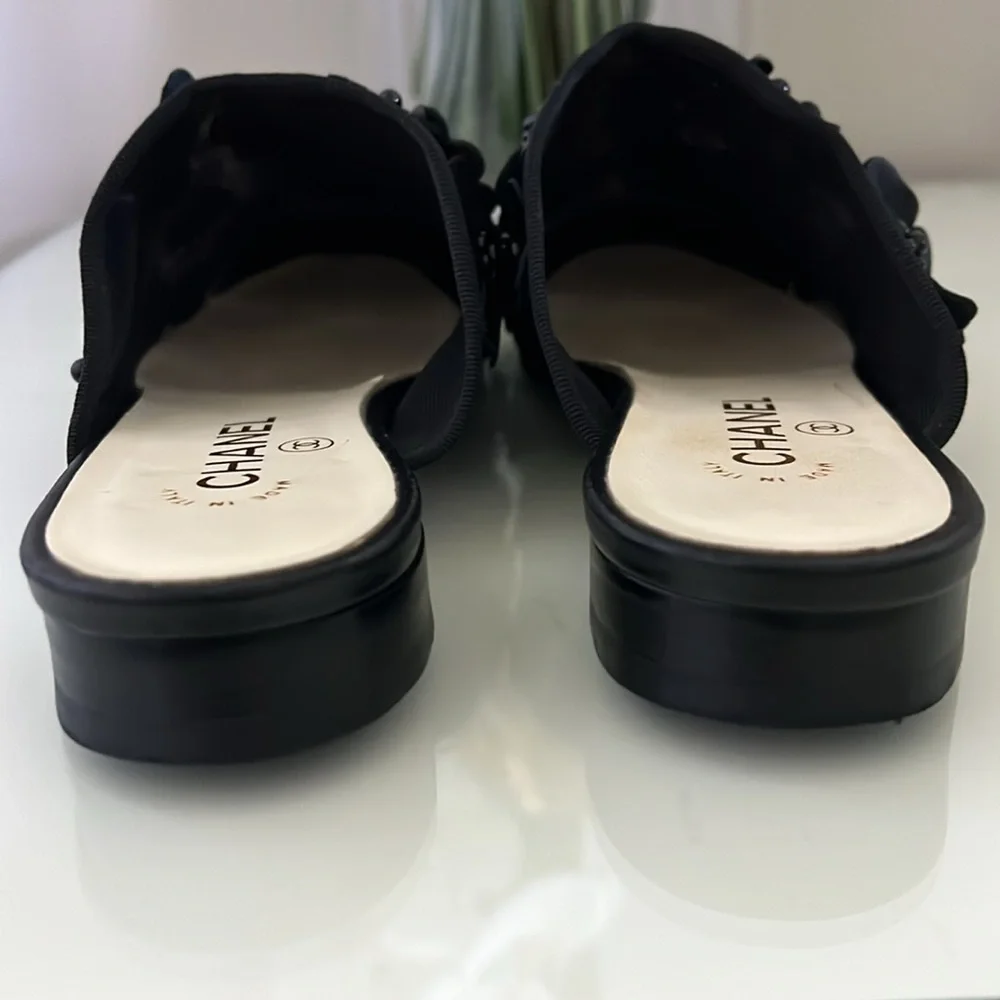 Authentic Chanel  mules - Picture 15 of 17